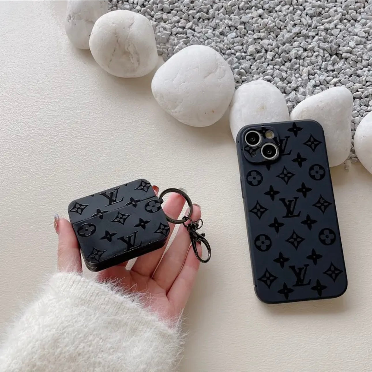 BLK-L Airpods Case