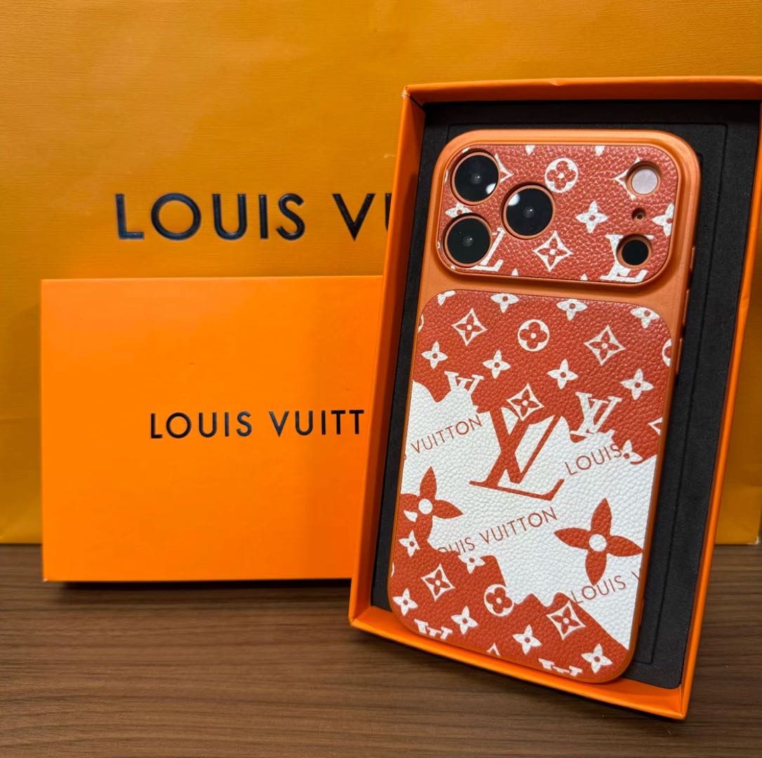 Luxury Sparkle Full-Cover Phone Case for iPhone 17: The Ultimate Protection and Style